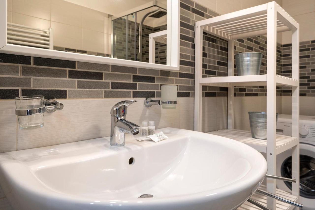 Bari Domus Bella Vita Apartment Bagian luar foto